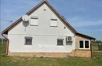 Eladó Tápiószelei családi ház hirdetés (14358322)