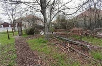 Eladó Tótkomlósi lakóövezeti telek hirdetés (98232923)