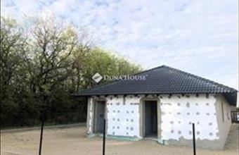 Eladó Szigethalomi ikerház hirdetés (14322638)