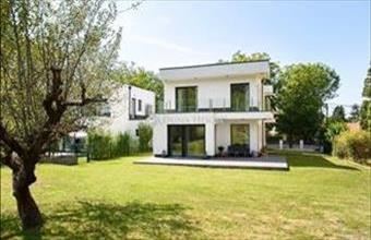 Eladó Budapest II. kerületi ikerház hirdetés (98954744)