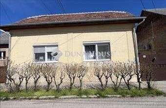 Eladó Várpalotai családi ház hirdetés (32149773)