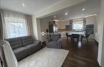 Eladó Péri családi ház hirdetés (49434347)