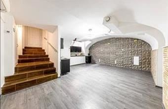 Eladó Budapest VII. kerületi üzlethelyiség utcafronton hirdetés (73547446)