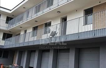 Eladó Hegyeshalomi egyedi garázs hirdetés (51332679)