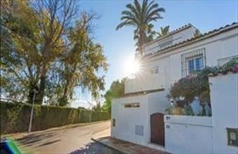 Eladó Spanyolországi sorház hirdetés (39343475)