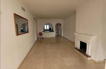 Eladó Spanyolországi tégla lakás hirdetés (73677399)