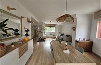 Eladó Spanyolországi sorház hirdetés (25268374)