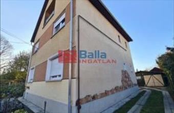 Eladó Budapest XV. kerületi családi ház hirdetés (37789852)