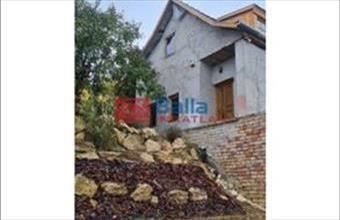 Eladó Budapest III. kerületi családi ház hirdetés (33959785)