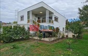 Eladó Budapest XVI. kerületi házrész hirdetés (22845789)