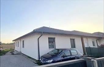 Eladó Taksonyi ikerház hirdetés (38315694)