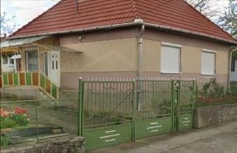 Eladó Szűcsi családi ház hirdetés (29279636)