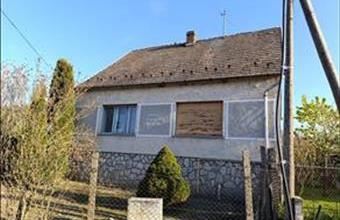 Eladó Neszmélyi családi ház hirdetés (54538373)