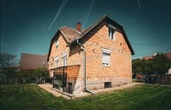 Eladó Mosonszentmiklósi családi ház hirdetés (77433113)