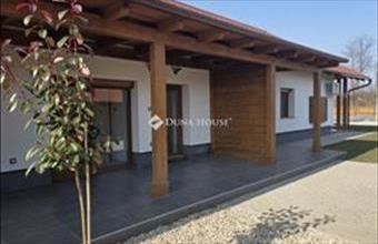 Eladó Szolnoki sorház hirdetés (95675637)