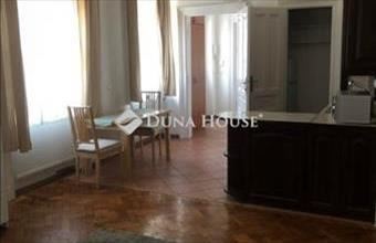 Eladó Budapest V. kerületi tégla lakás hirdetés (57653744)
