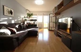 Eladó Győri panel lakás hirdetés (27929443)