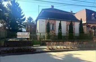 Eladó Komáromi családi ház hirdetés (24343468)