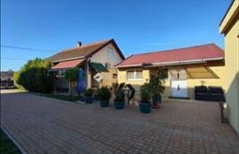 Eladó Baracskai családi ház hirdetés (33799347)