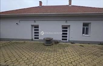 Eladó Tiszafüredi családi ház hirdetés (38772444)