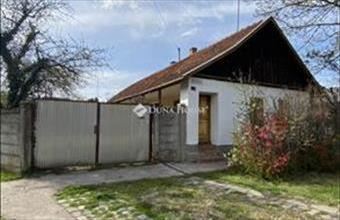 Eladó Békéscsabai családi ház hirdetés (43854413)
