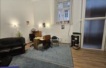 Kiadó Budapest V. kerületi iroda családiházban hirdetés (74583654)