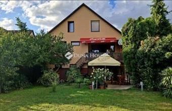 Eladó Velencei családi ház hirdetés (32363299)