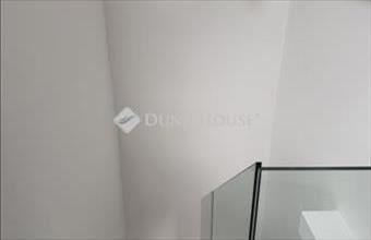 Eladó Budapest XV. kerületi családi ház hirdetés (45827493)