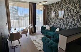 Eladó Szegedi csúsztatott zsalus lakás hirdetés (79849554)