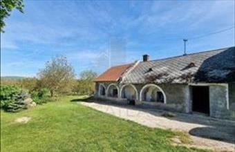 Eladó Kővágóörsi családi ház hirdetés (46224321)