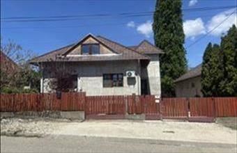 Eladó Péceli családi ház hirdetés (98724667)