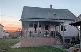 Eladó Máriakálnoki családi ház hirdetés (47869868)