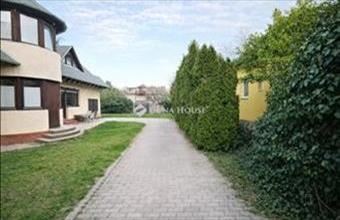 Eladó Budapest III. kerületi családi ház hirdetés (94453489)