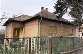 Eladó Balassagyarmati családi ház hirdetés (77633794)