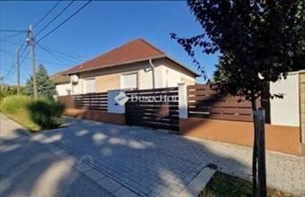 Eladó Budapest XVI. kerületi családi ház hirdetés (55795783)