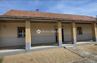 Eladó Szentlőrinckátai családi ház hirdetés (83923972)