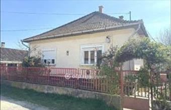 Eladó Tiszafüredi családi ház hirdetés (68789383)