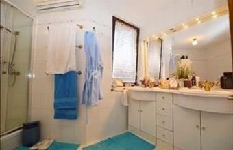 Eladó Budapest II. kerületi ikerház hirdetés (37316734)