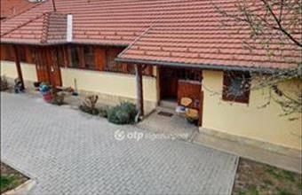 Eladó Tápiósági családi ház hirdetés (22924475)