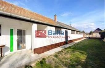 Eladó Tóalmási családi ház hirdetés (77377839)