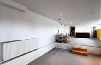 Kiadó Zalaegerszegi üzlethelyiség utcafronton hirdetés (99479443)