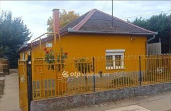 Eladó Cibakházai családi ház hirdetés (48553738)