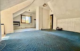 Eladó Budapest III. kerületi ikerház hirdetés (96657418)