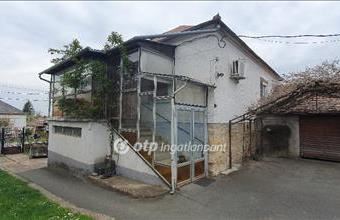 Eladó Devecseri családi ház hirdetés (57884844)