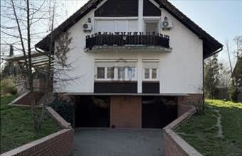 Eladó Szolnoki családi ház hirdetés (46595734)