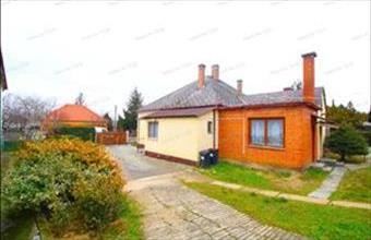 Eladó Tényői családi ház hirdetés (39542441)