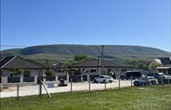 Eladó Piliscsévi lakóövezeti telek hirdetés (57349414)