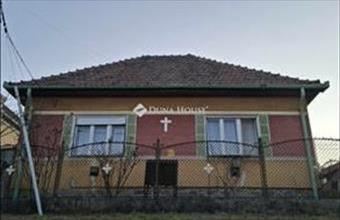 Eladó Vácegresi családi ház hirdetés (75736599)
