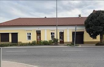 Eladó Paksi családi ház hirdetés (99682649)
