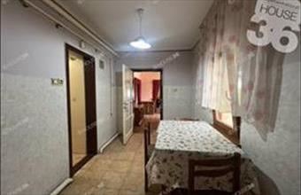 Eladó Tiszakécskei családi ház hirdetés (85325458)